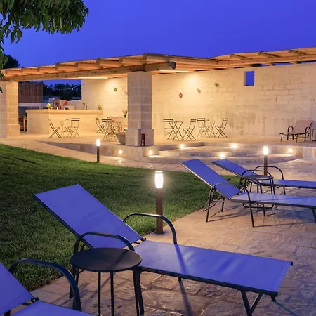 Masseria Il Vignale ファームステイ オストゥーニ